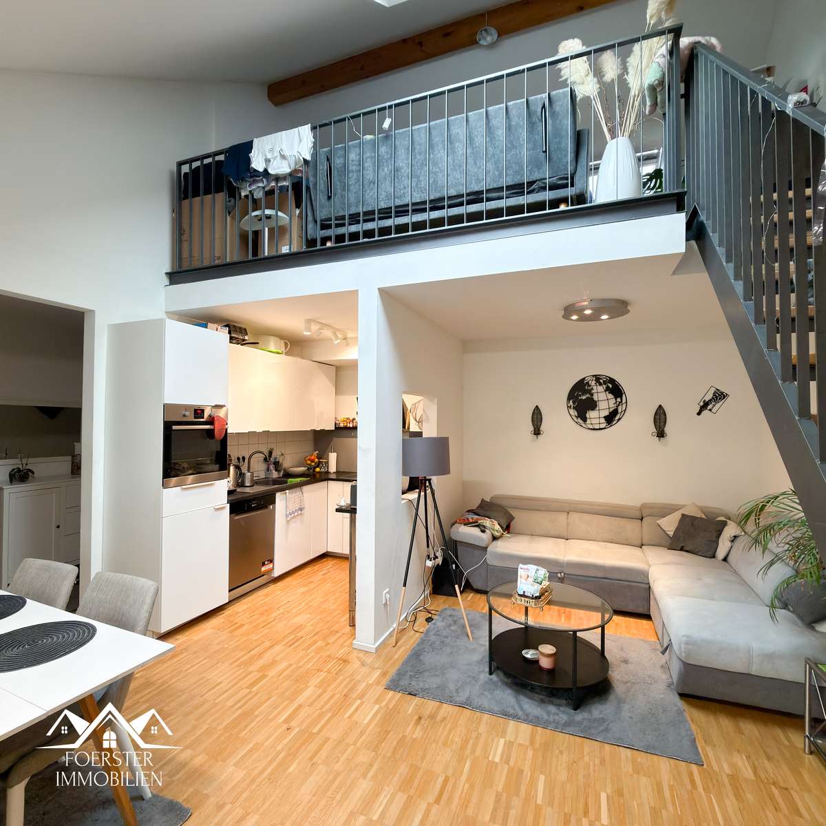 Exklusive Maisonette-Wohnung mit Süd-West-Balkon & Tiefgarage – Foerster Immobilien